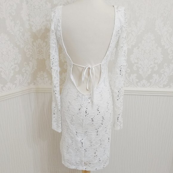 White Sequin Accents Party Cocktail Dress Long Sleeves Scoop Back Juniors Small - Picture 3 of 4